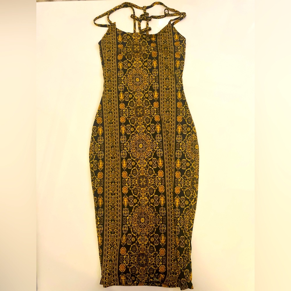 Fashion Nova gold & black fitted dress. Size S